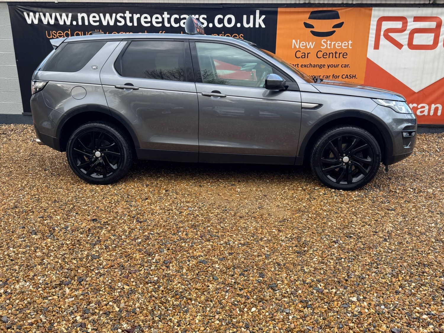 Used Land Rover Discovery Sport 2016 for sale - 76572687: Photo 5