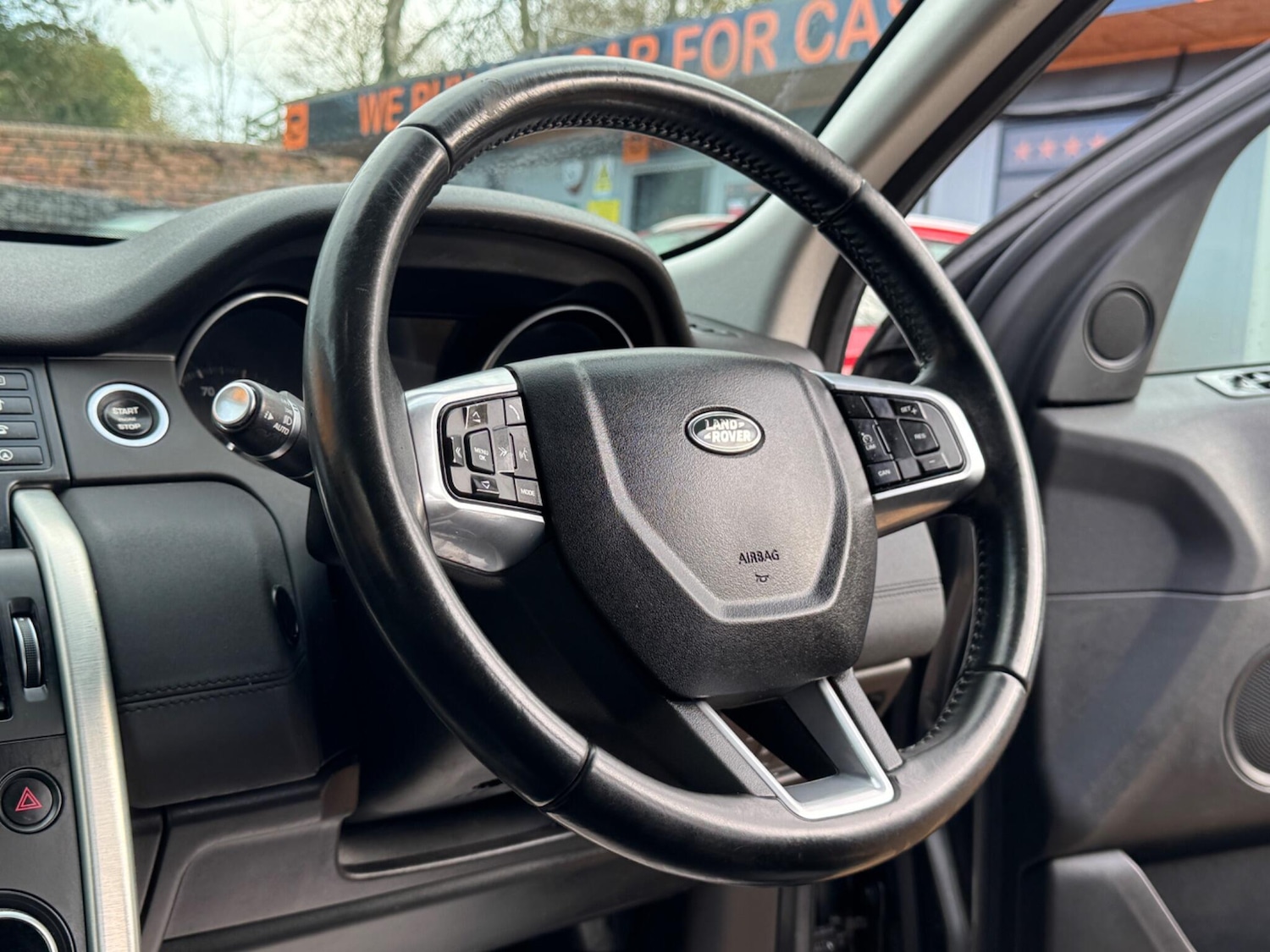 Used Land Rover Discovery Sport 2016 for sale - 76572687: Photo 7