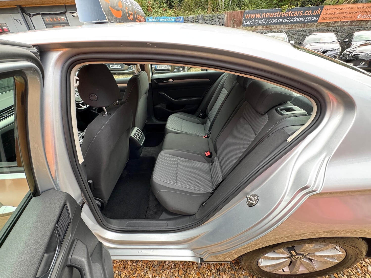 Used Volkswagen Passat 2015 for sale - 76043398: Photo 29