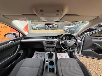 Used Volkswagen Passat 2015 for sale - 76043398: Photo