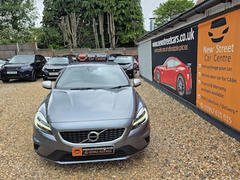 Used Volvo V40 2016 for sale - 78934132: Photo