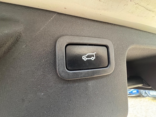 Used Land Rover Discovery Sport 2017 for sale - 76294606: Photo 44