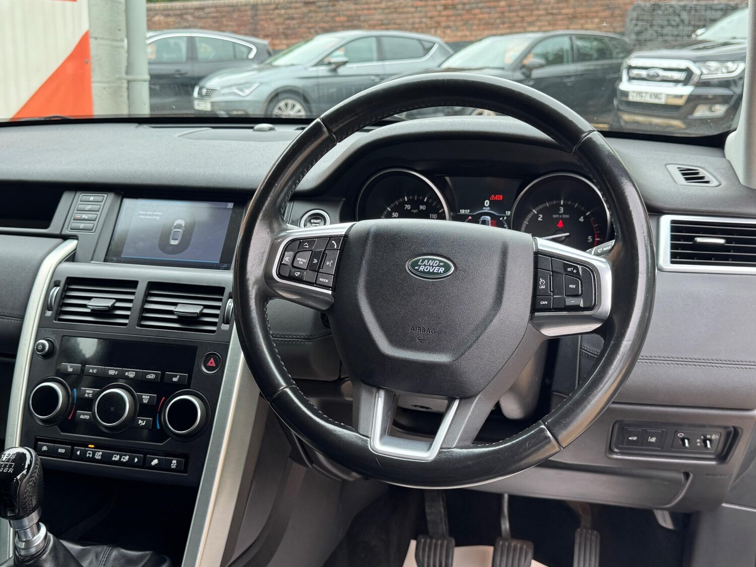 Used Land Rover Discovery Sport 2017 for sale - 76294606: Photo 62