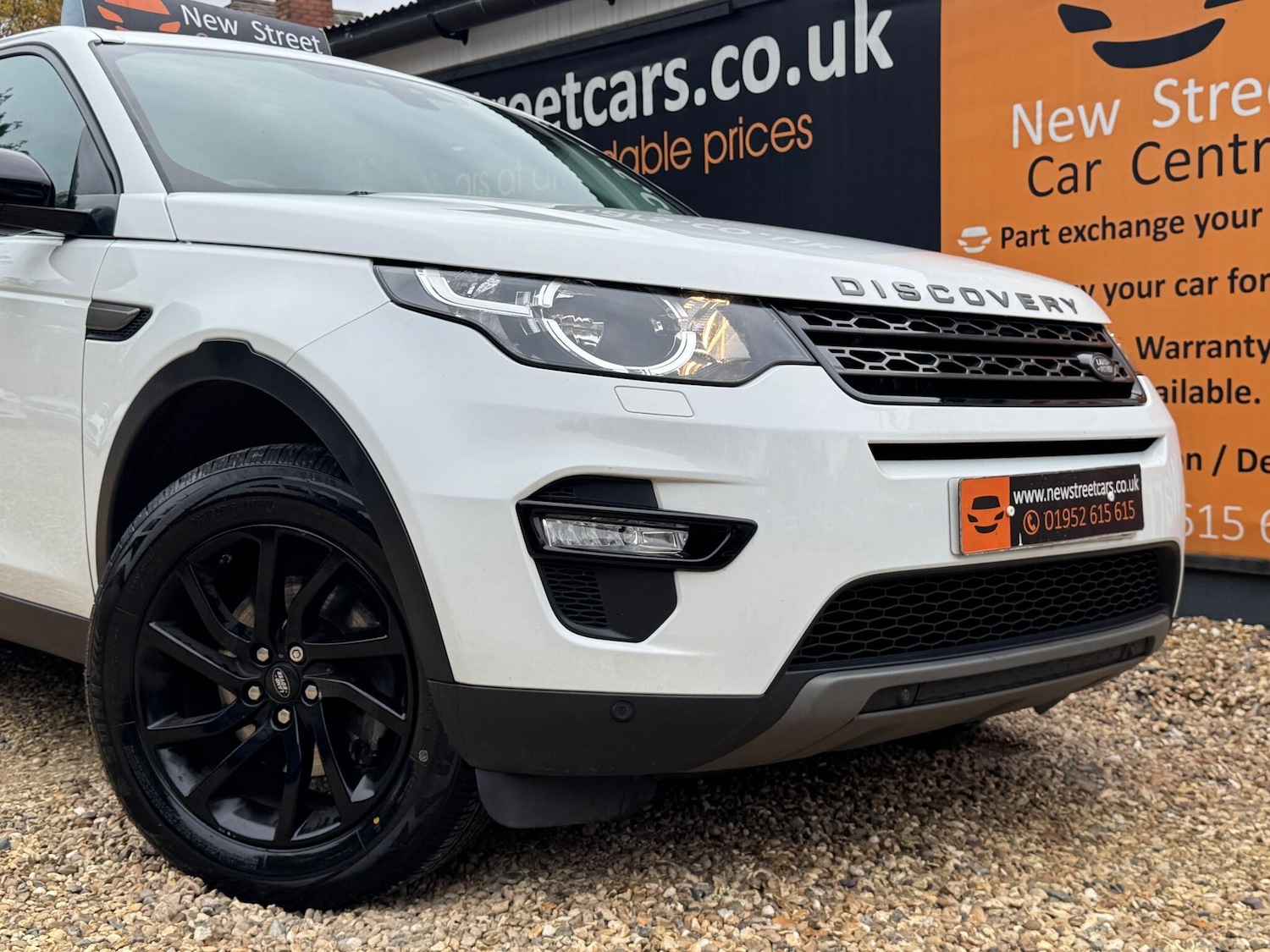 Used Land Rover Discovery Sport 2017 for sale - 76294606: Photo 77