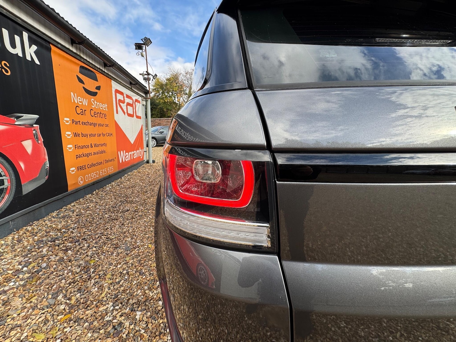 Used Land Rover Range Rover Sport 2016 for sale - 76348949: Photo 17