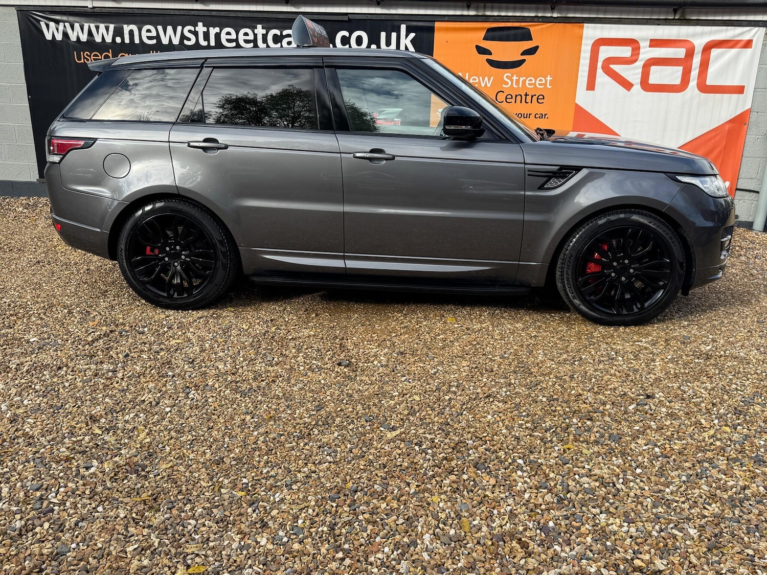 Used Land Rover Range Rover Sport 2016 for sale - 76348949: Photo 4