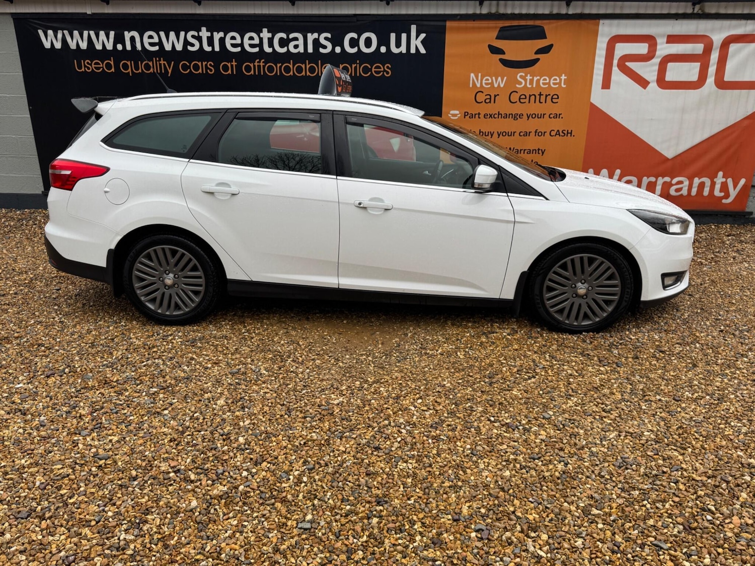 Used Ford Focus 2015 for sale - 77412371: Photo 18