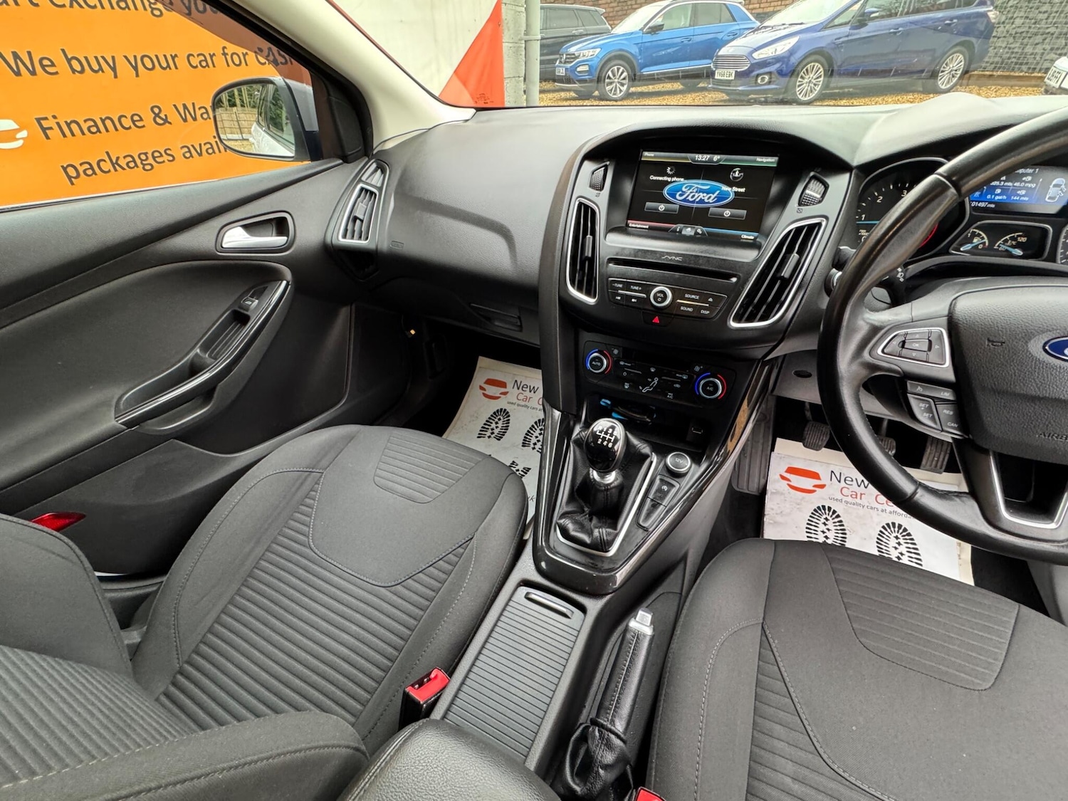 Used Ford Focus 2015 for sale - 77412371: Photo 2