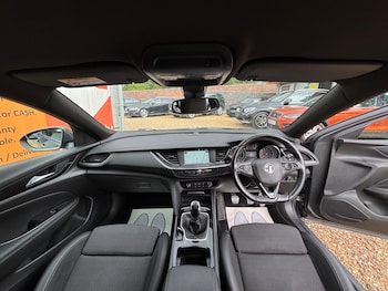 Used Vauxhall Insignia 2019 for sale - 75388251: Photo