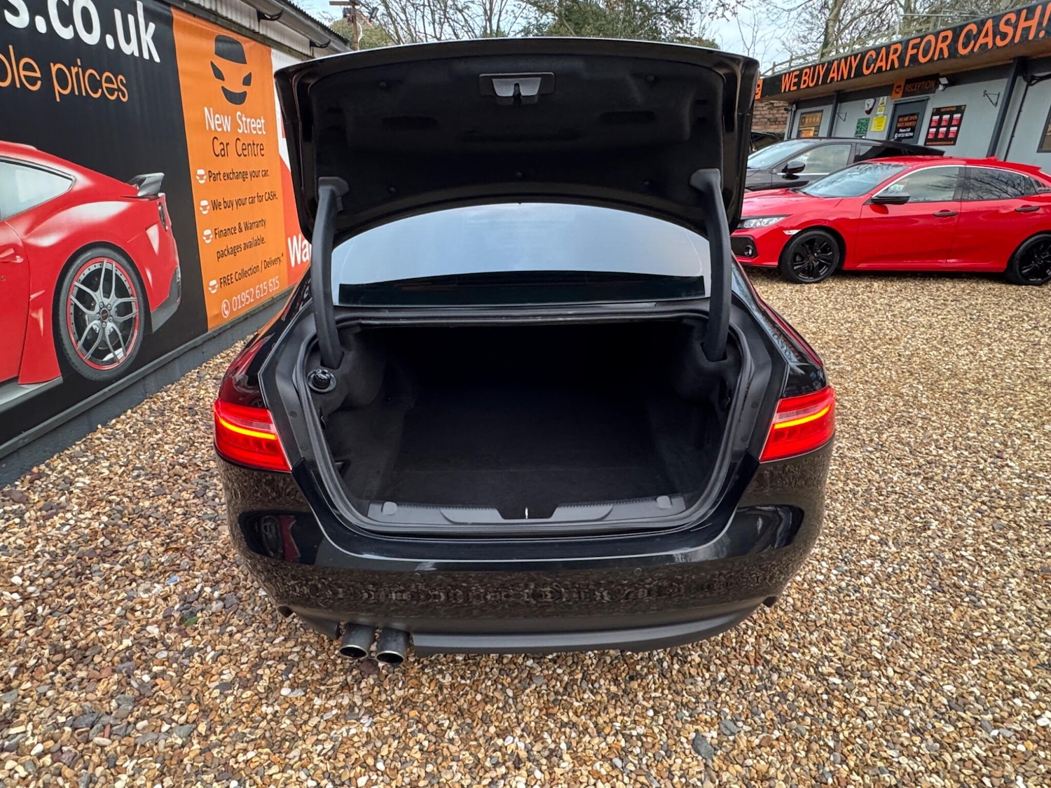 Used Jaguar XE 2017 for sale - 77049662: Photo 46