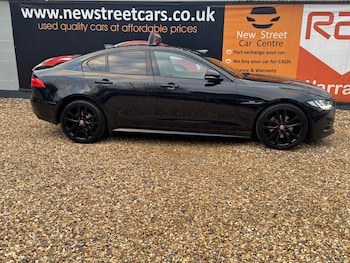 Used Jaguar XE 2017 for sale - 77049662: Photo
