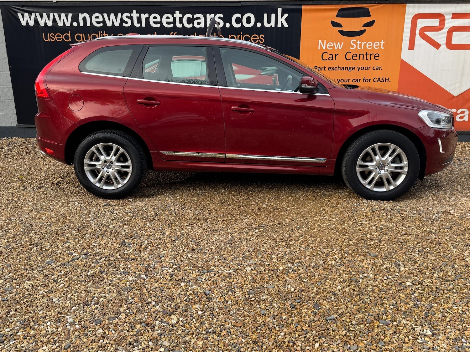 Used Volvo XC60 2015 for sale - 76408783: Photo 5