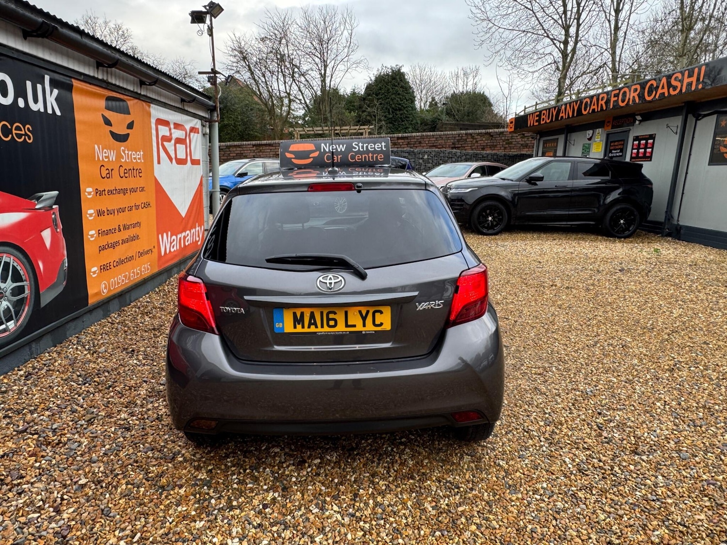 Used Toyota Yaris 2016 for sale - 77386931: Photo 12