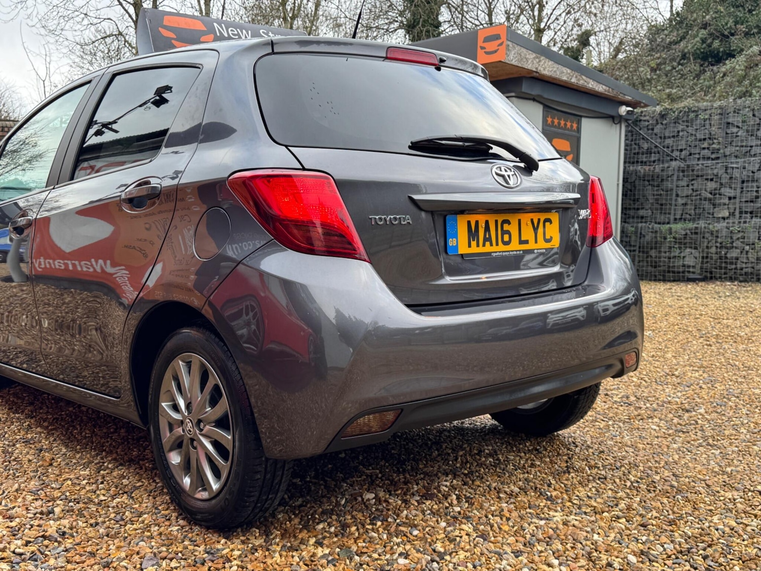 Used Toyota Yaris 2016 for sale - 77386931: Photo 22