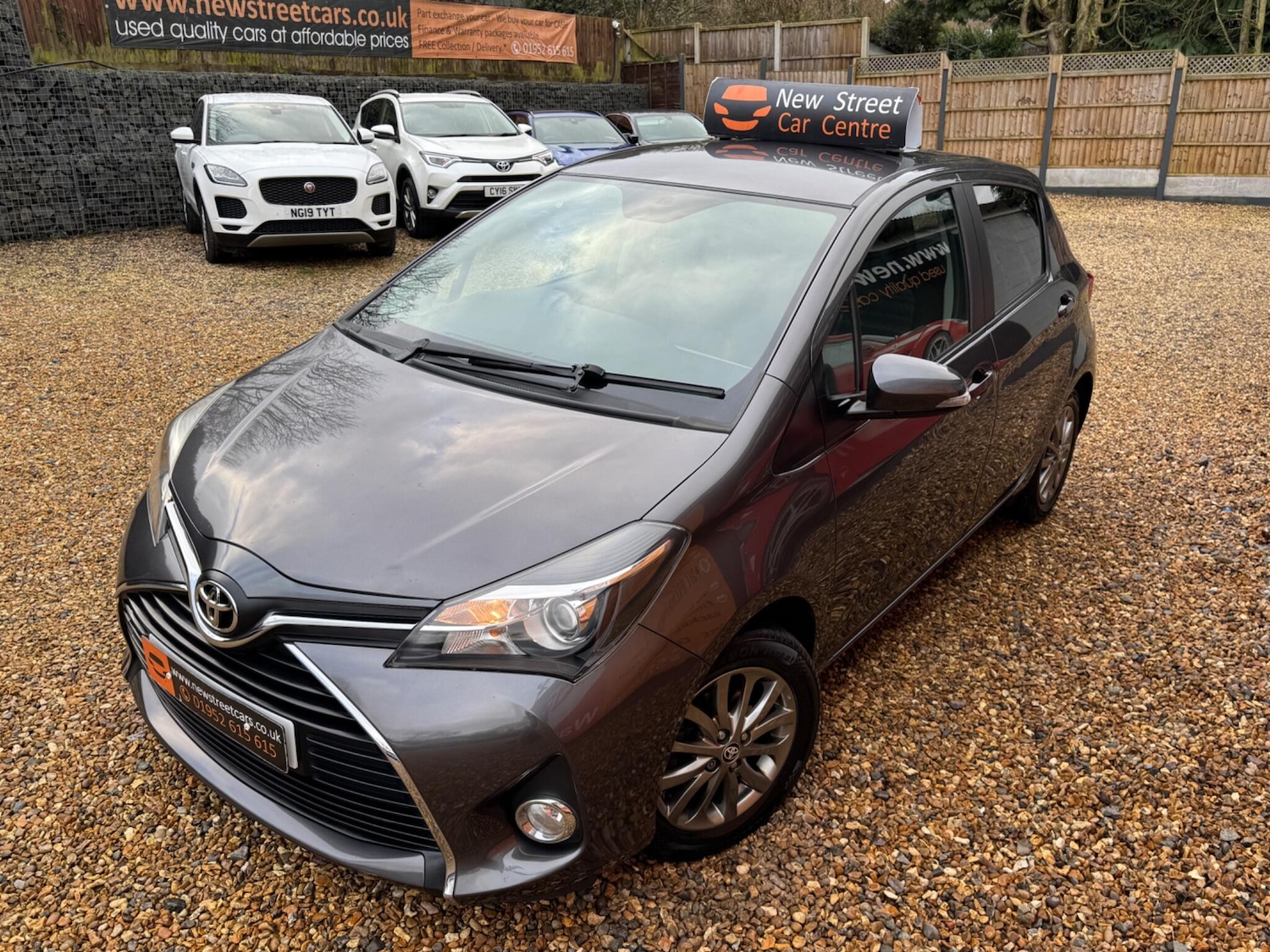 Used Toyota Yaris 2016 for sale - 77386931: Photo 25