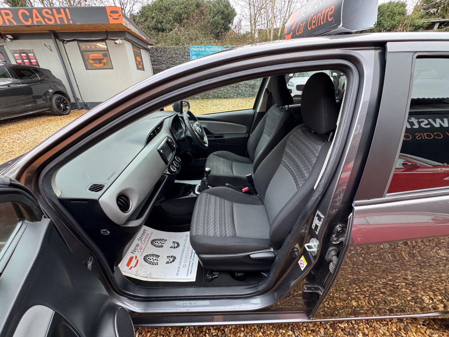 Used Toyota Yaris 2016 for sale - 77386931: Photo 30