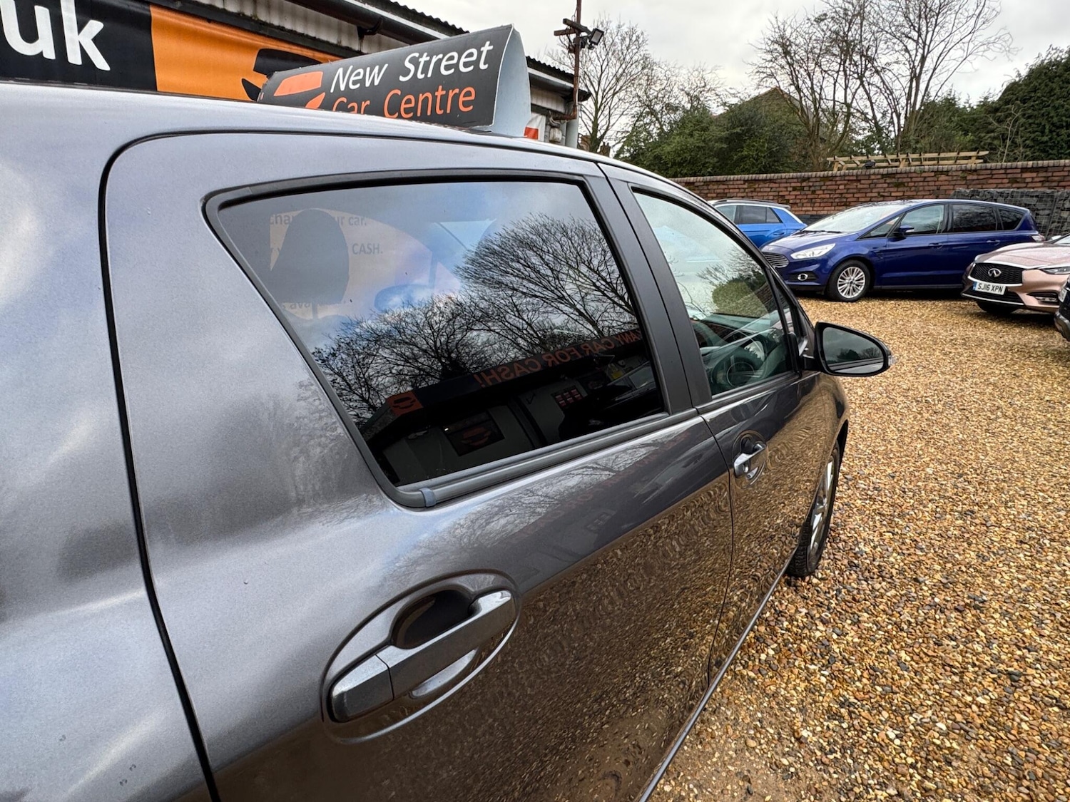 Used Toyota Yaris 2016 for sale - 77386931: Photo 46