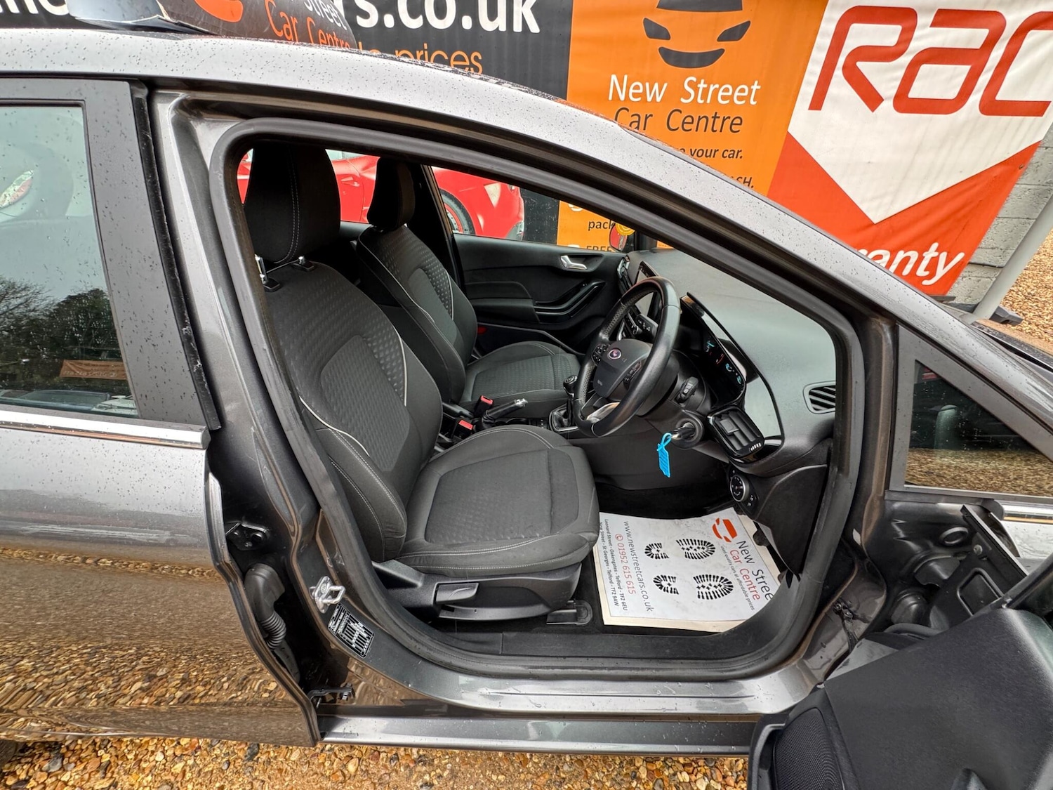 Used Ford Fiesta 2018 for sale - 77637677: Photo 48