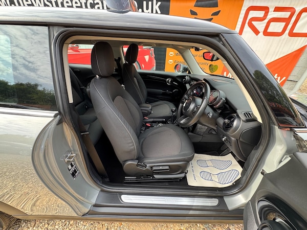 Used MINI Hatch 2021 for sale - 75492408: Photo 32
