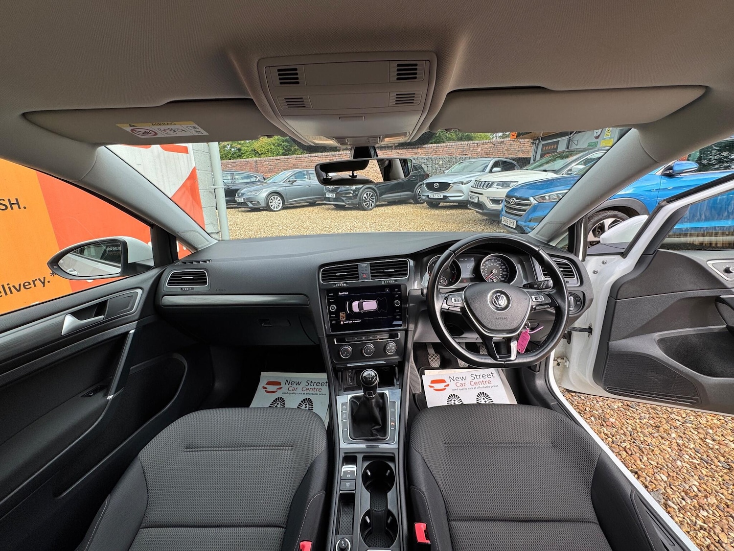 Used Volkswagen Golf 2019 for sale - 75977346: Photo 2