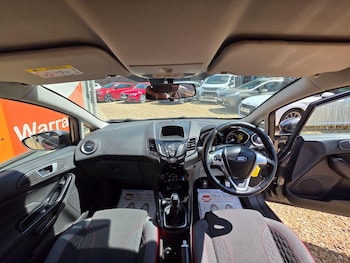 Used Ford Fiesta 2015 for sale - 78988638: Photo