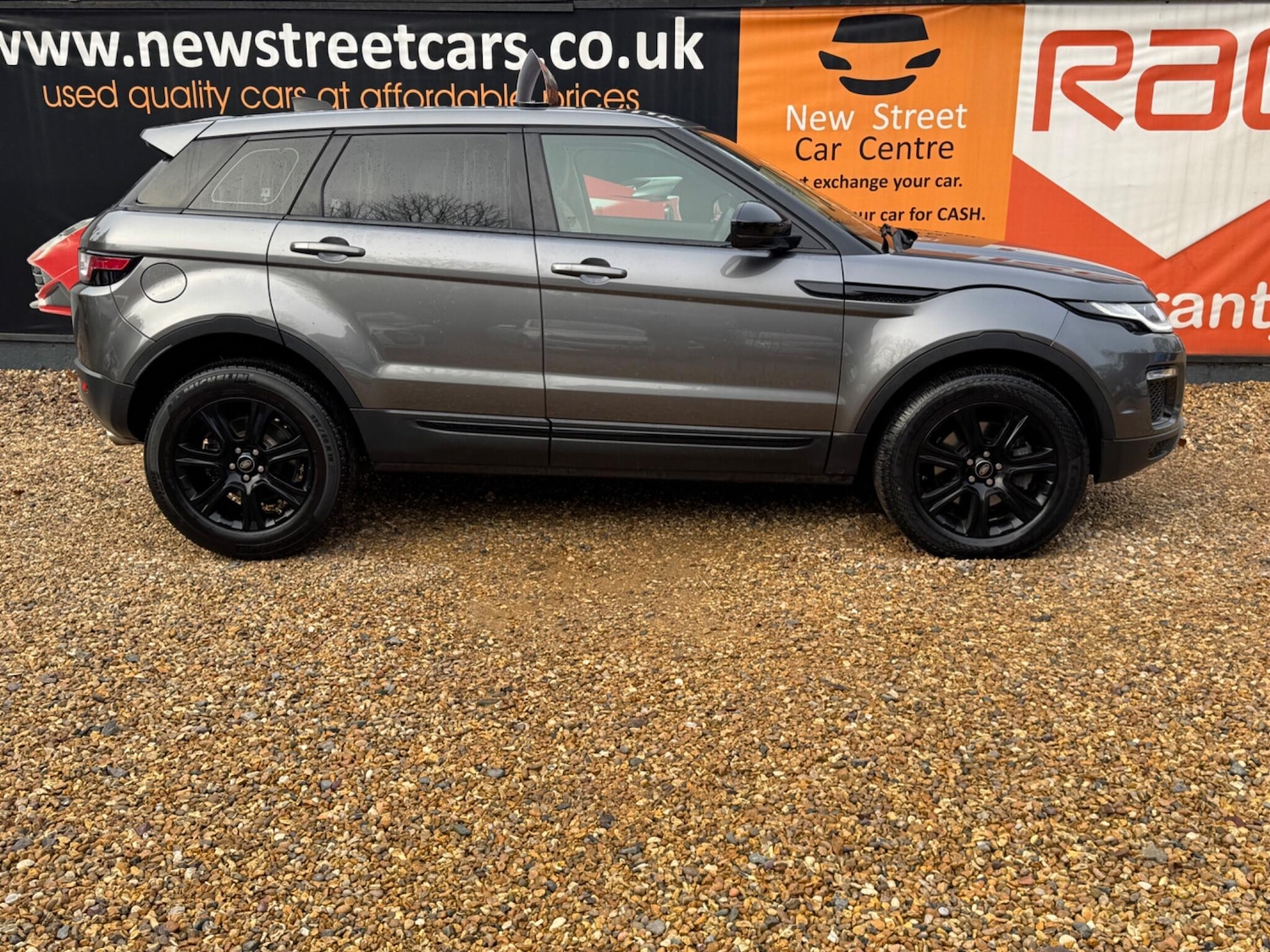 Used Land Rover Range Rover Evoque 2018 for sale - 76714378: Photo 7