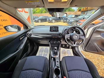 Used Mazda Mazda2 2016 for sale - 75507343: Photo
