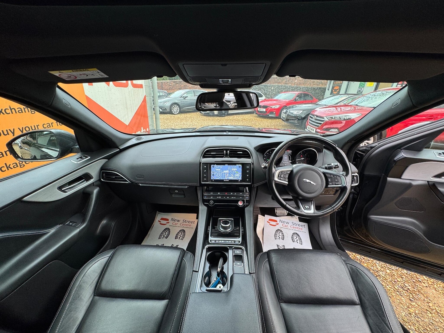 Used Jaguar F-Pace 2018 for sale - 76409114: Photo 2