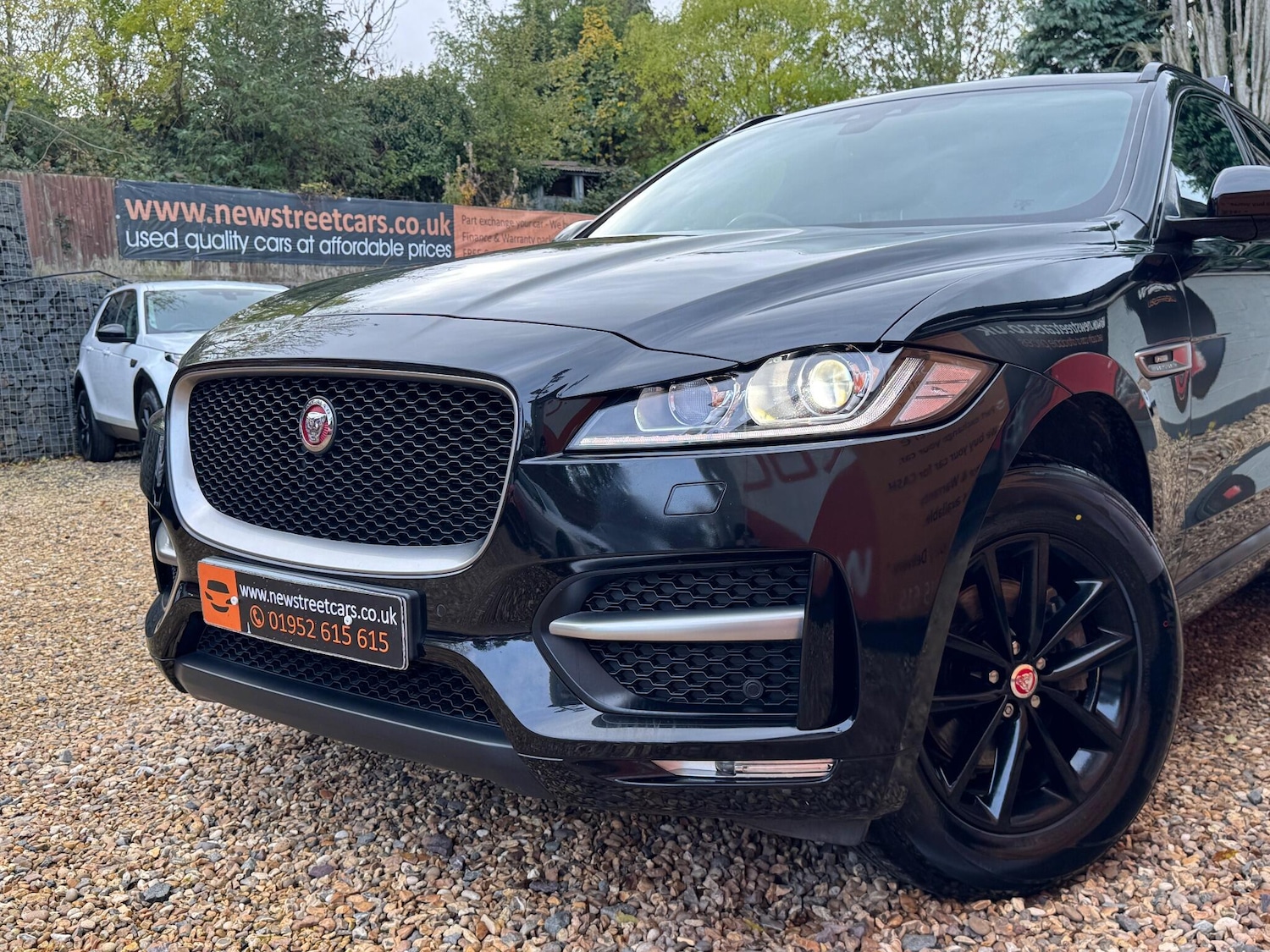 Used Jaguar F-Pace 2018 for sale - 76409114: Photo 33