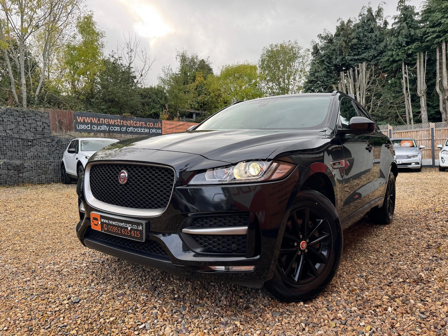 Used Jaguar F-Pace 2018 for sale - 76409114: Photo 34