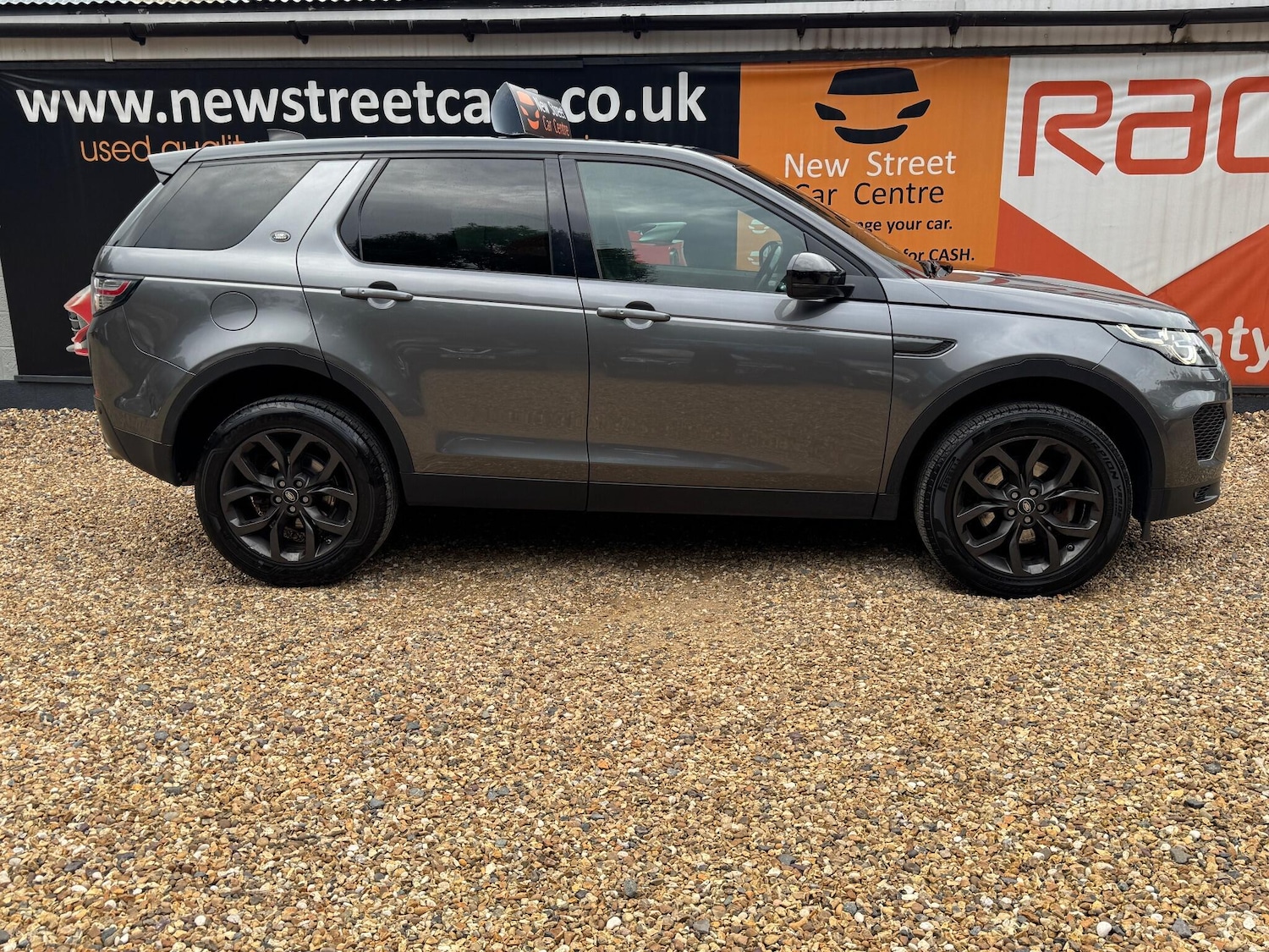 Used Land Rover Discovery Sport 2018 for sale - 76152348: Photo 5
