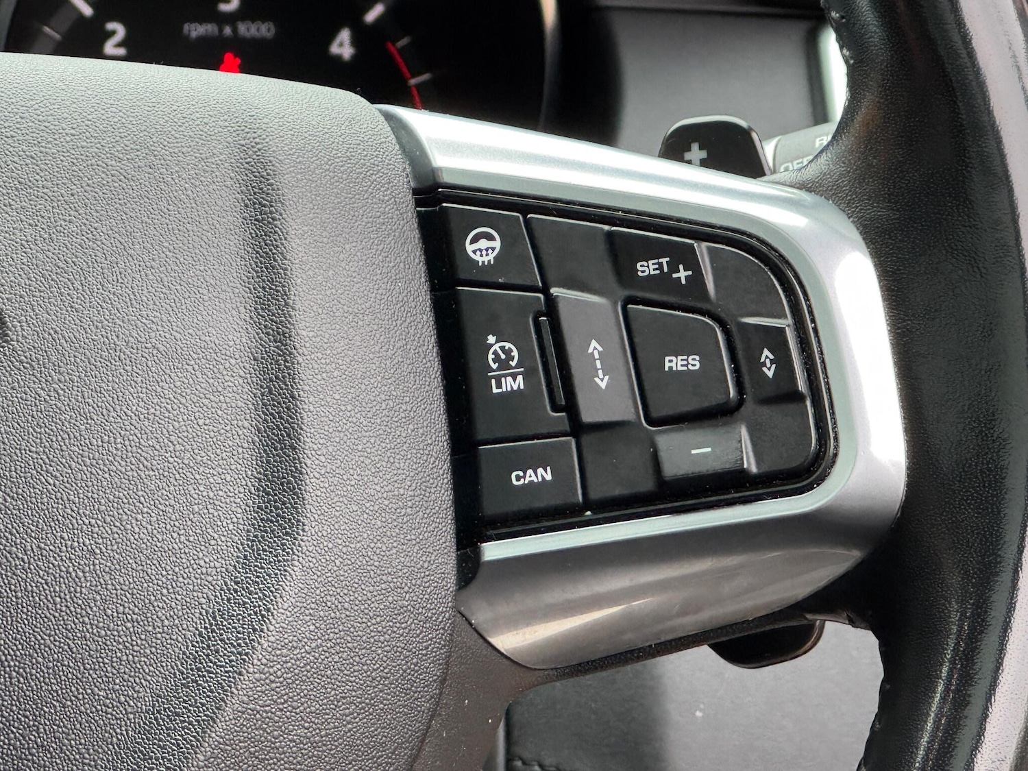 Used Land Rover Discovery Sport 2018 for sale - 76152348: Photo 60