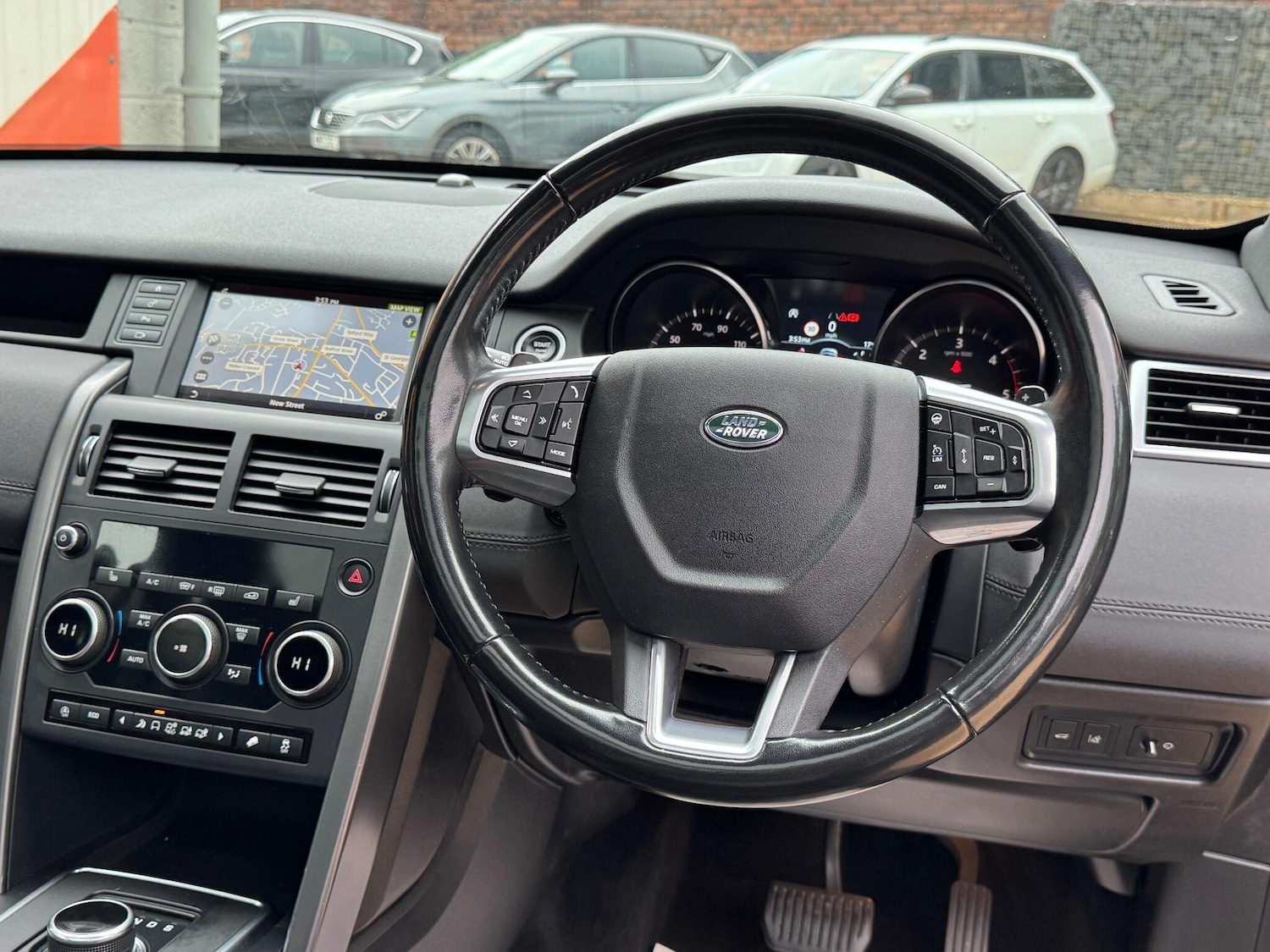 Used Land Rover Discovery Sport 2018 for sale - 76152348: Photo 64