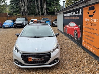 Used Peugeot 208 2017 for sale - 75769141: Photo