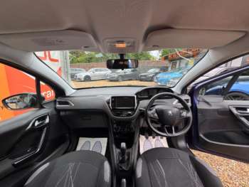 Used Peugeot 208 2013 for sale - 74887975: Photo