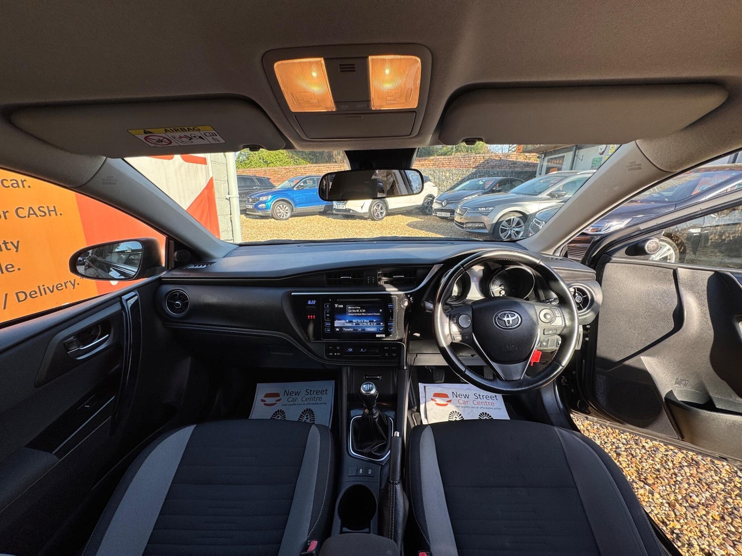 Used Toyota Auris 2017 for sale - 77611817: Photo 2