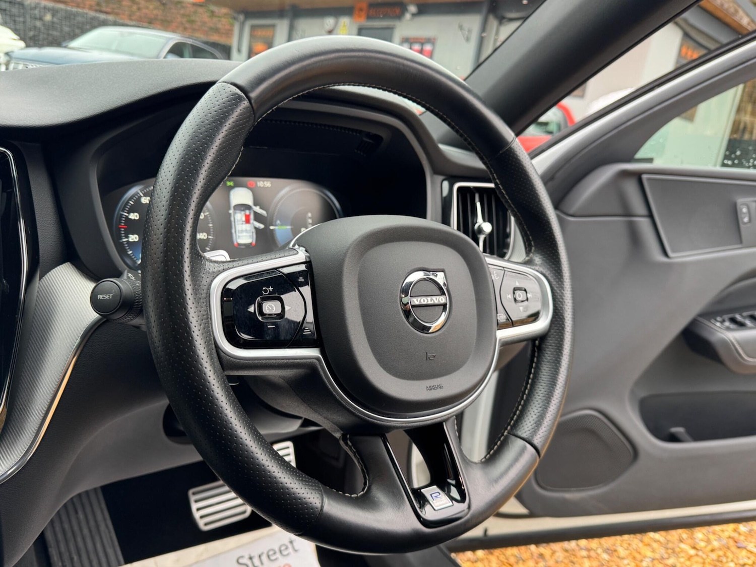 Used Volvo XC60 2019 for sale - 77386894: Photo 39