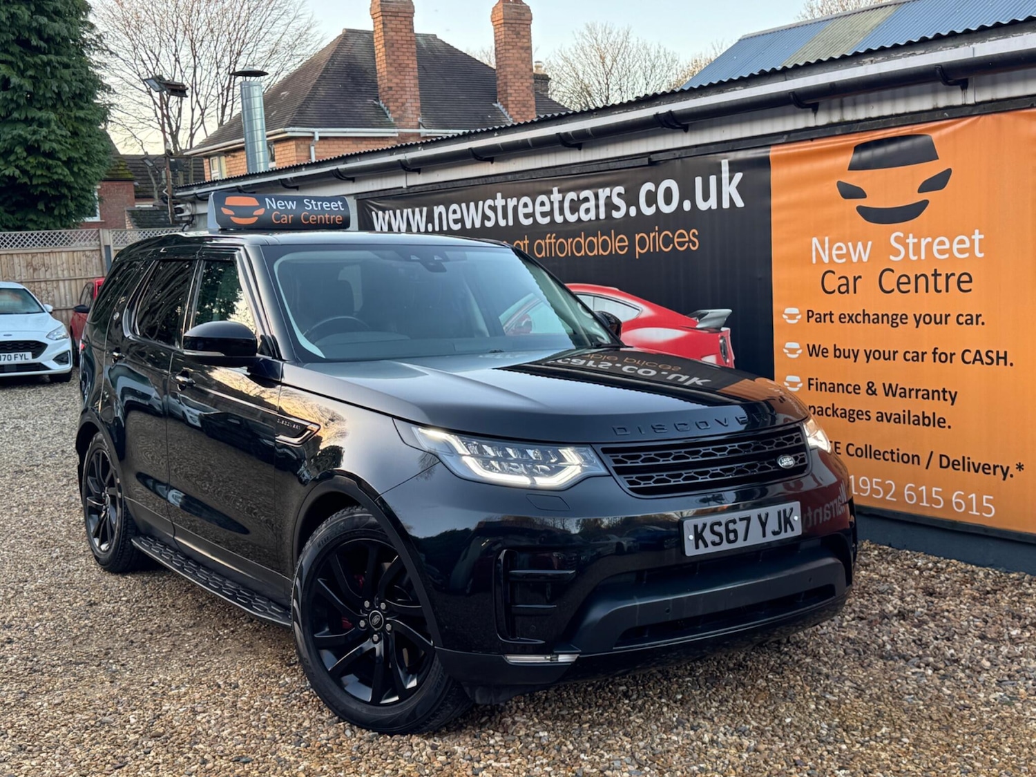 Used Land Rover Discovery 2017 for sale - 76701947: Photo 1