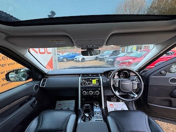 Used Land Rover Discovery 2017 for sale - 76701947: Photo