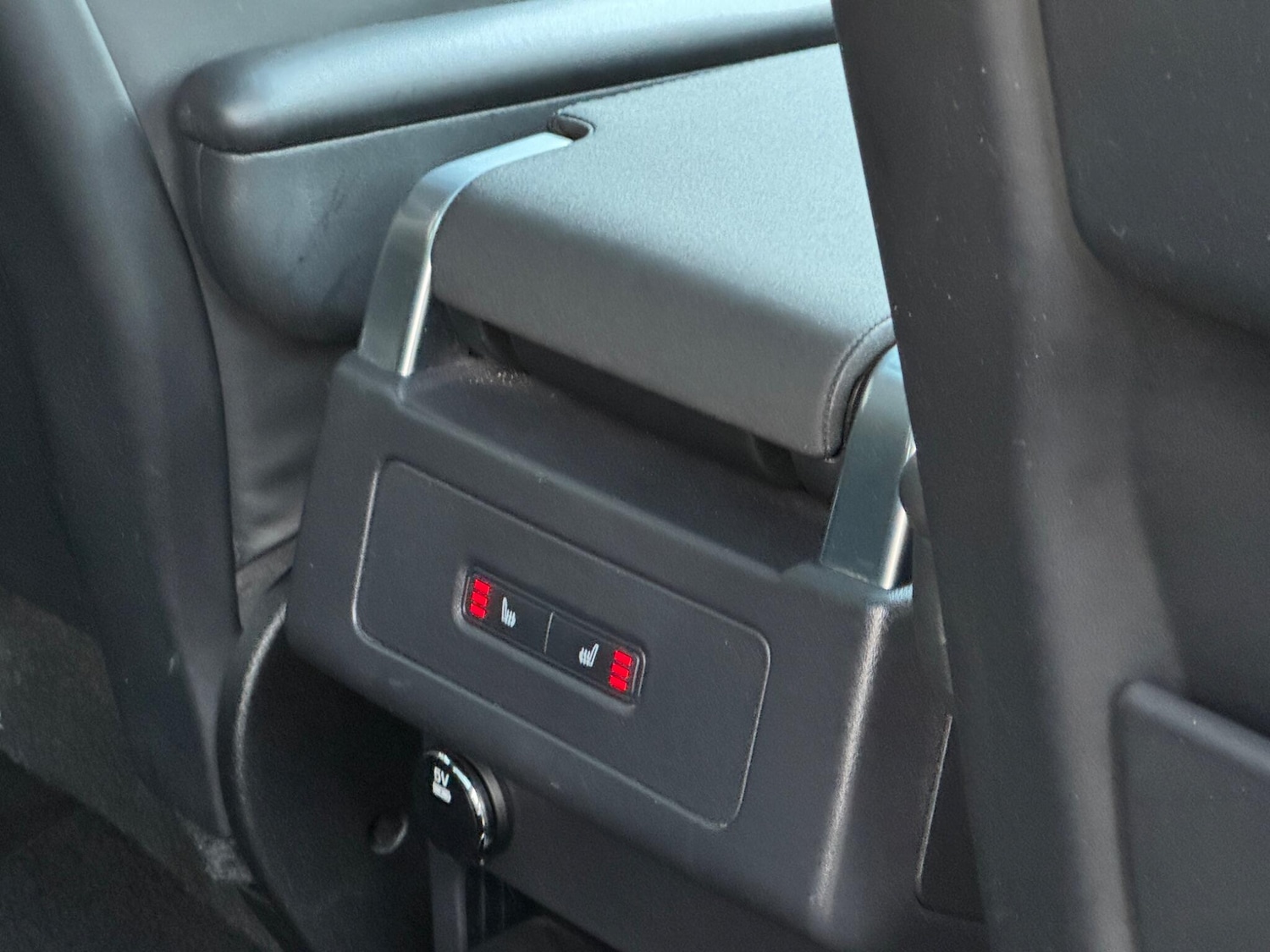 Used Land Rover Discovery 2017 for sale - 76701947: Photo 46