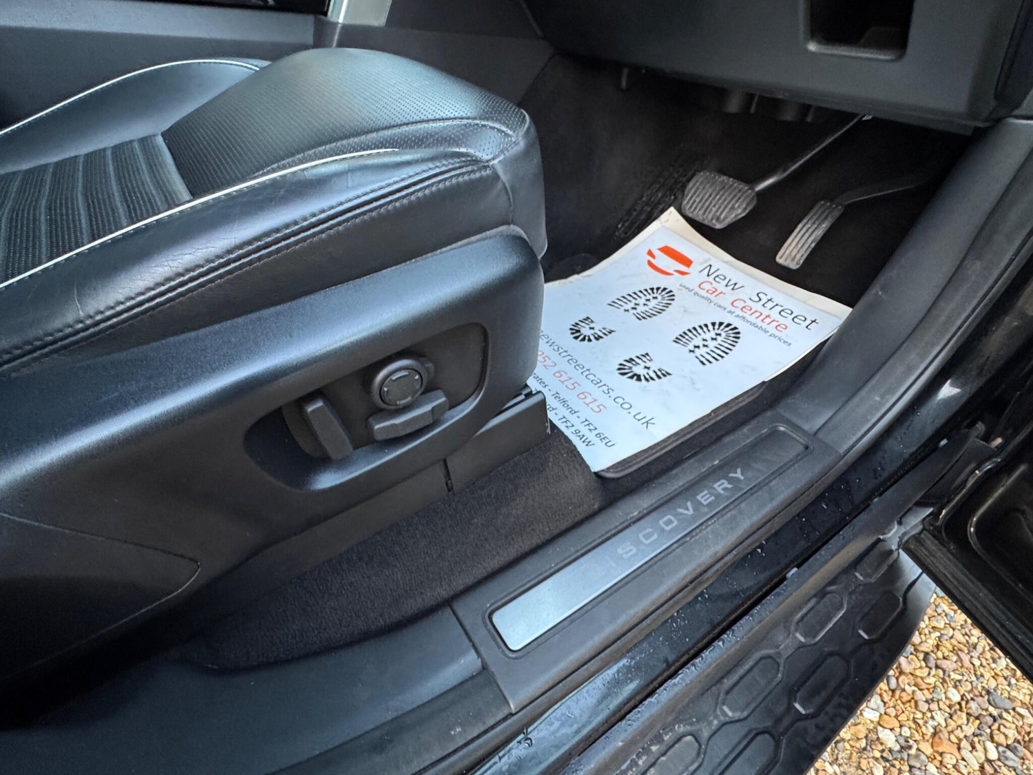 Used Land Rover Discovery 2017 for sale - 76701947: Photo 48