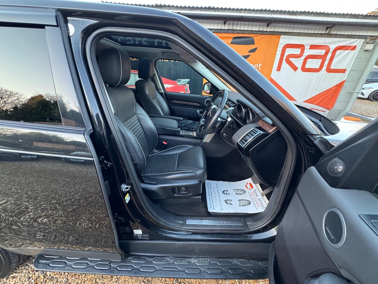 Used Land Rover Discovery 2017 for sale - 76701947: Photo 49