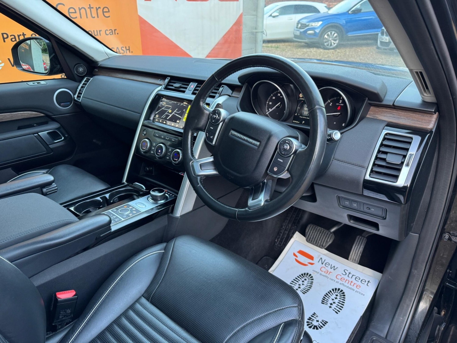 Used Land Rover Discovery 2017 for sale - 76701947: Photo 52