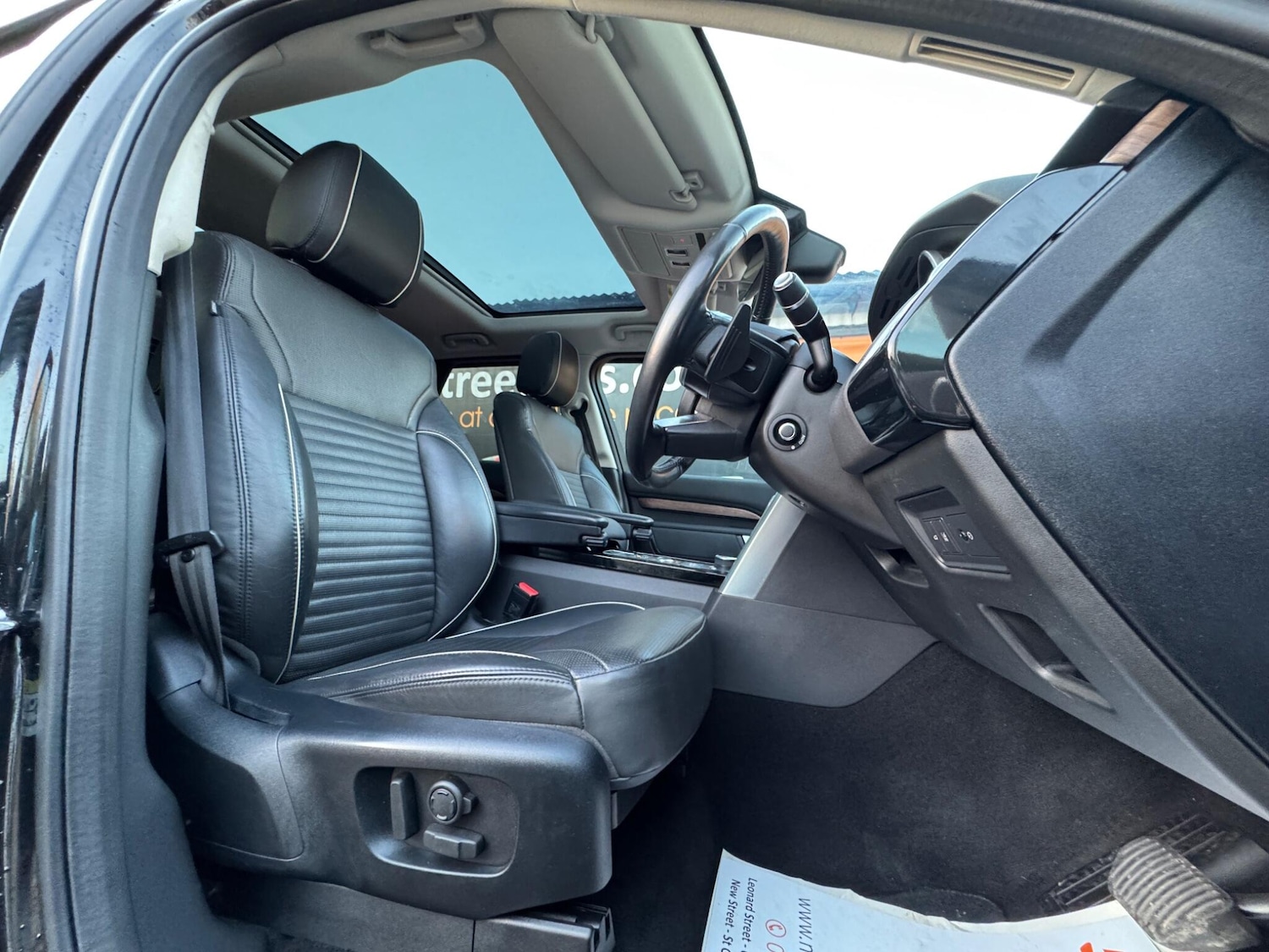 Used Land Rover Discovery 2017 for sale - 76701947: Photo 53