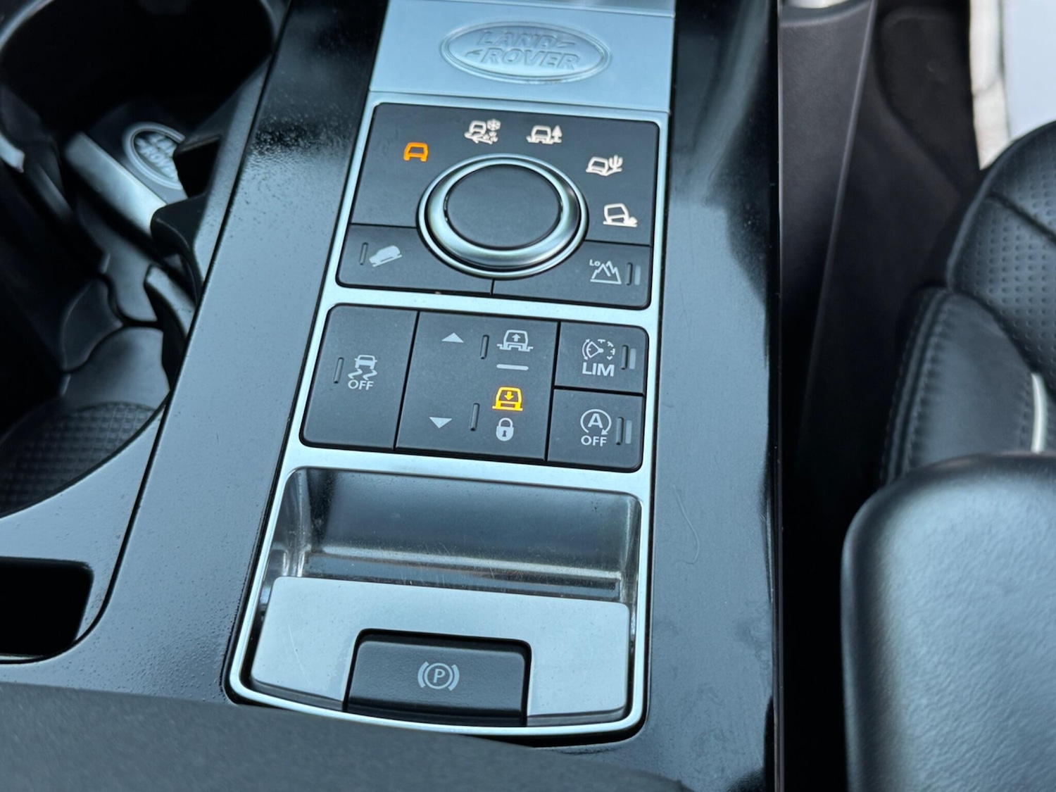 Used Land Rover Discovery 2017 for sale - 76701947: Photo 59