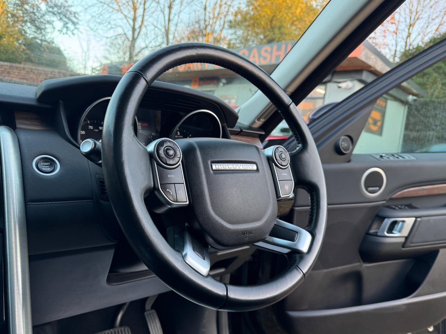 Used Land Rover Discovery 2017 for sale - 76701947: Photo 63