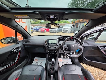 Used Peugeot 208 2017 for sale - 79075339: Photo