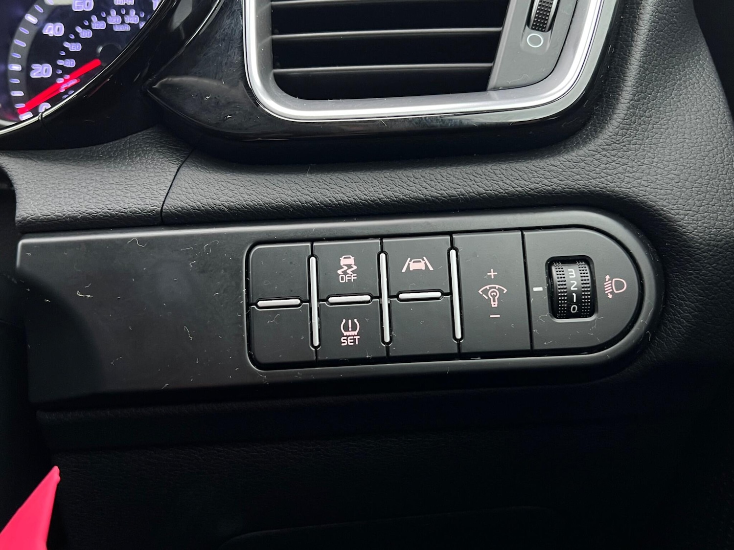 Used Kia XCeed 2023 for sale - 77625130: Photo 27