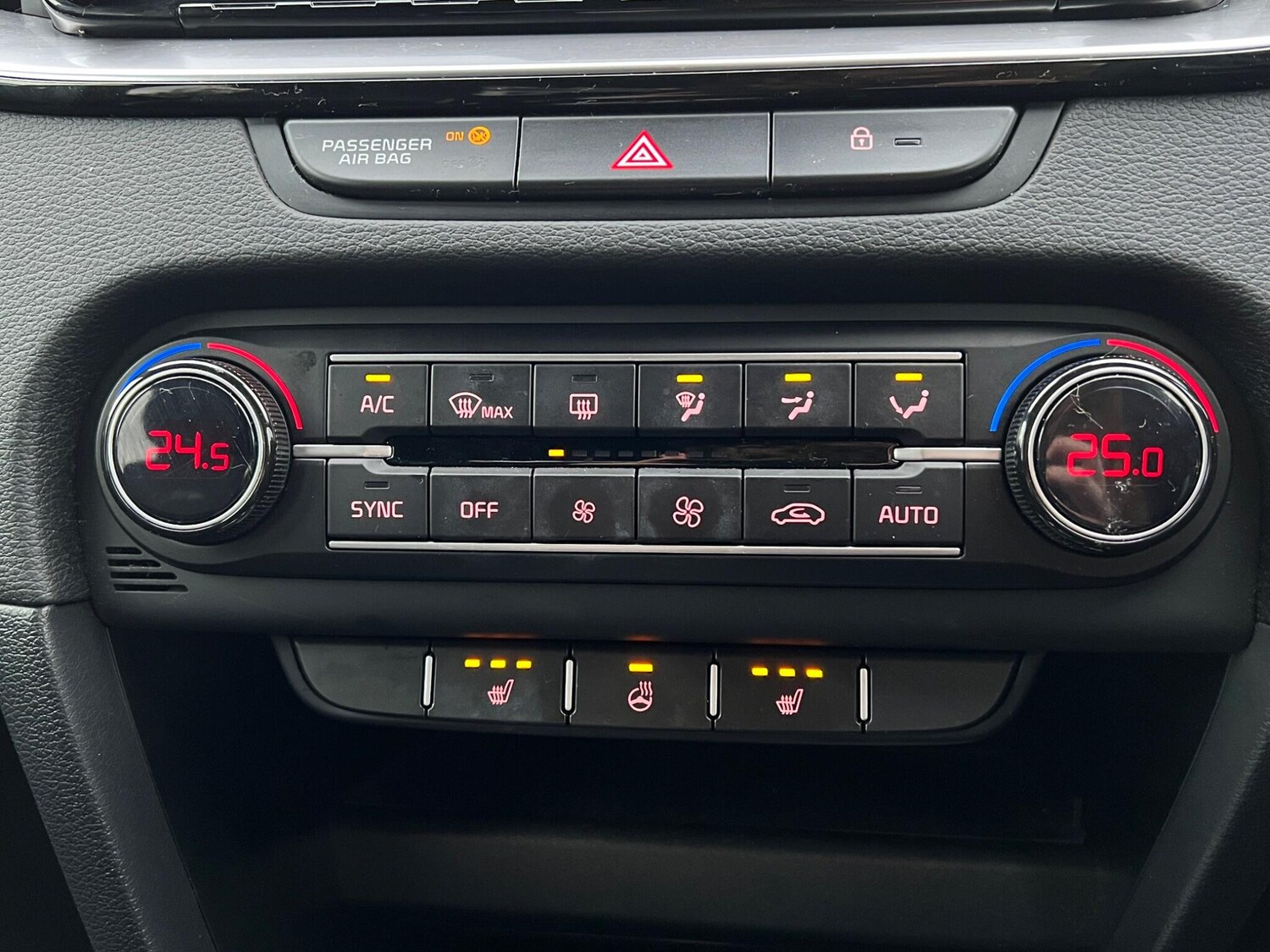 Used Kia XCeed 2023 for sale - 77625130: Photo 28