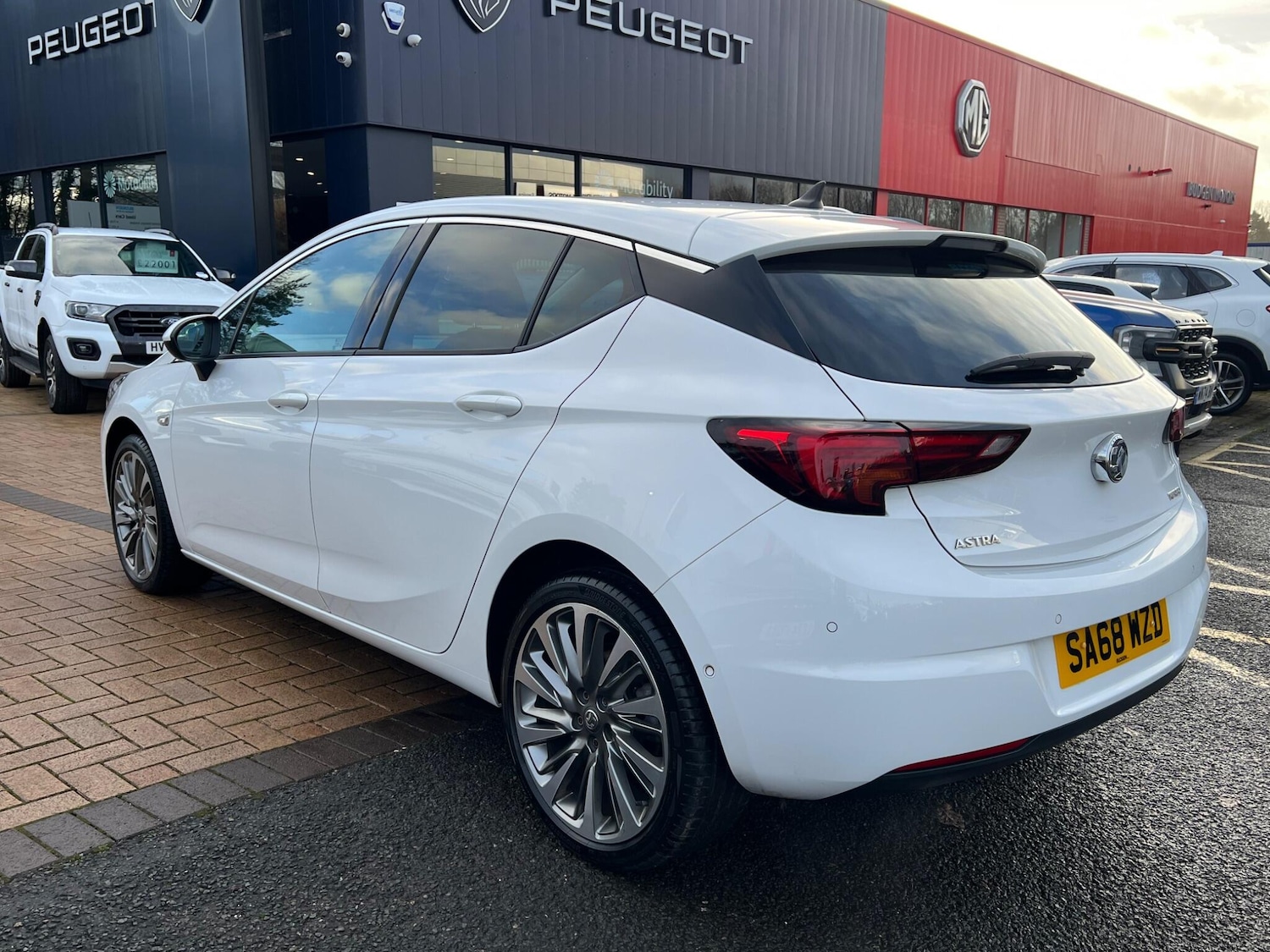 Used Vauxhall Astra 2018 for sale - 76849702: Photo 24